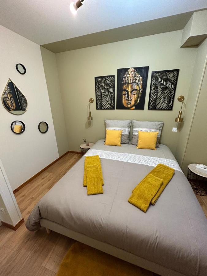 Ay Apartment *