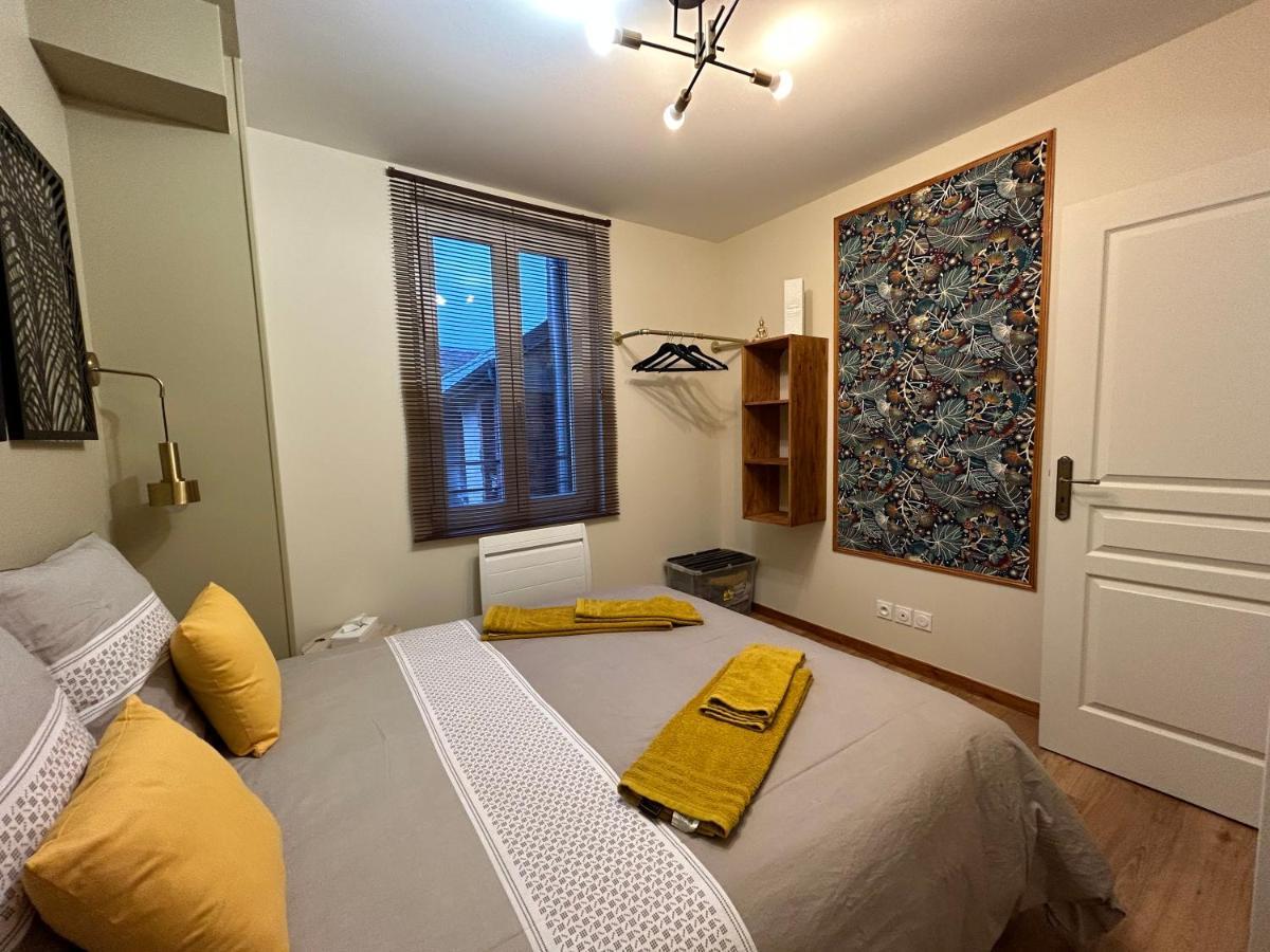 Ay Apartment *