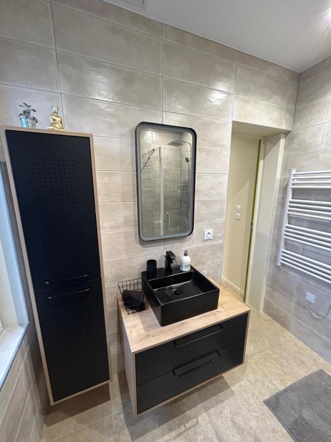 Ay Apartment